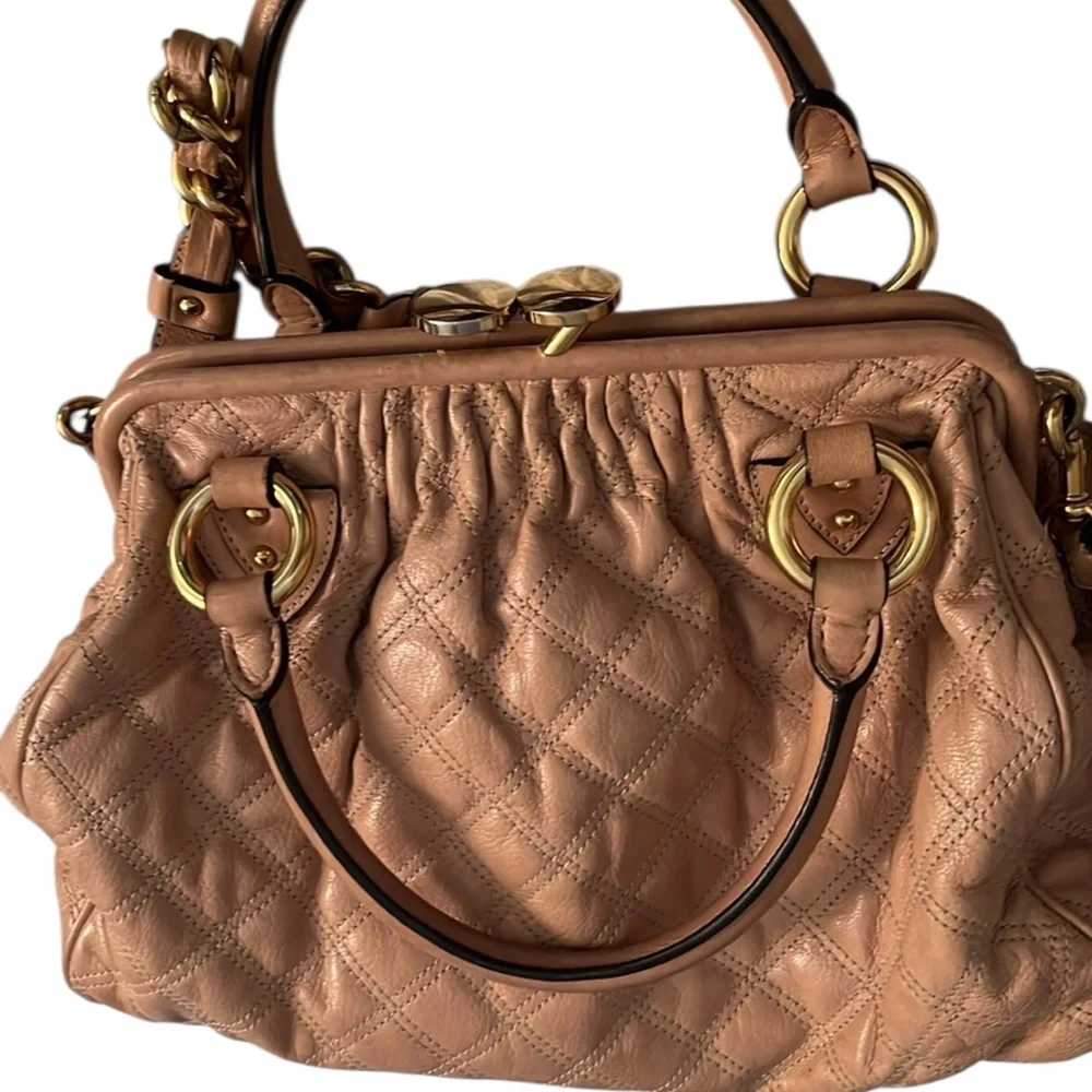 Marc Jacobs large nude quilted STAM  handbag removable chain strap gold hardware